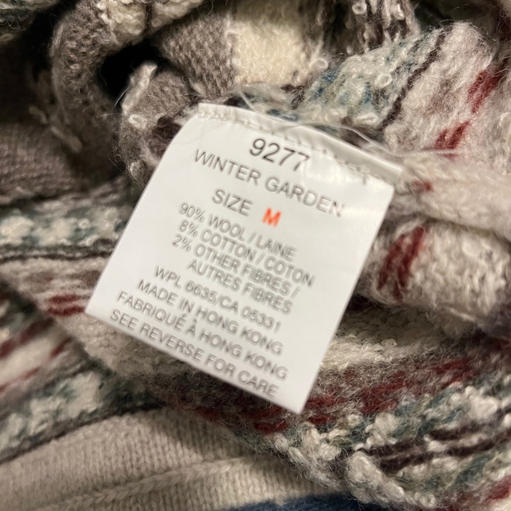 Woolrich sweater, size medium, great condition, smoke free pet free home - Picture 8 of 9